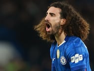 London (United Kingdom), 31/01/2026.- Marc Cucurella of Chelsea celebrates scoring the 2-2 goal during the English Premier League match between Chelsea and West Ham United in London, Great Britain, 31 January 2026. (Gran Bretaña, Reino Unido, Londres) EFE/EPA/NEIL HALL EDITORIAL USE ONLY. No use with unauthorized audio, video, data, fixture lists, club/league logos, 'live' services or NFTs. Online in-match use limited to 120 images, no video emulation. No use in betting, games or single club/league/player publications.