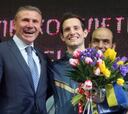 Lavillenie salta 6,16 y bate el récord mítico indoor de Bubka