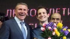 Lavillenie salta 6,16 y bate el récord mítico indoor de Bubka