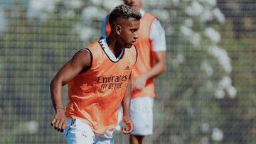 Rodrygo, entrenando con el Madrid