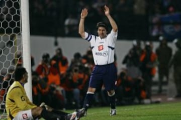 2 de junio de 2009. Marcelo Salas realiza su partido de despedida en el estadio Nacional. Se retira el m&aacute;ximo goleador hist&oacute;rico de la Selecci&oacute;n Chilena, con 37 tantos.