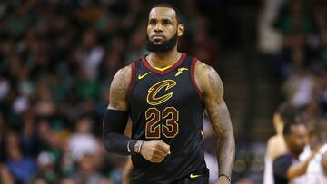 Los Cavs, del ridículo de 2010 a retirar la camiseta de LeBron