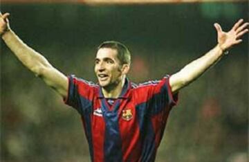En su estadía en el cuadro catalán cultivó una duradera amistad con Josep Guardiola y Luis Enrique.