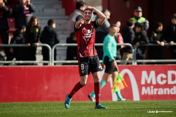 Tercer doblete en lo que va de Liga, cuarto gol en tres partidos y 12, en el computo general. Panichelli sigue mostrando un nivel altsimo en el Mirands. Ante el Elche marc con ambas piernas, otro detalle que demuestra la clase que tiene. Se coloca a seis tantos de Luis Surez.