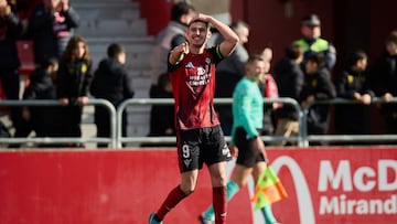 Panichelli celebra uno de los 18 tantos anotados hasta la fecha en Segunda.