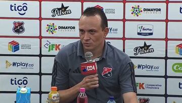 Alejandro Restrepo habla sobre la actitud y comportamiento de Efraín Juárez en el partido entre DIM y Nacional.