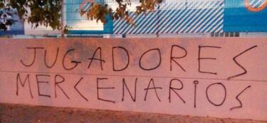 Pintadas en Cornellà y la Dani Jarque en la víspera del Madrid