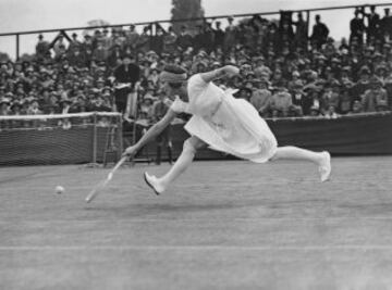 1922: Suzanne Lenglen.