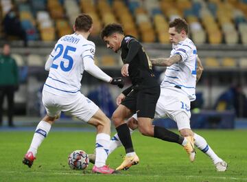 Philippe Coutinho con Illya Zabarnyi.