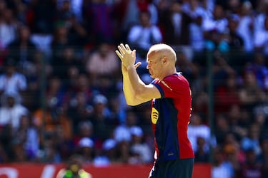 Andrés Iniesta durante el partido de Leyendas en entre el Real Madrid y el Fútbol Club Barcelona.
