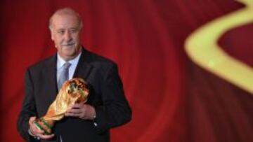 Del Bosque, con la Copa del Mundo.