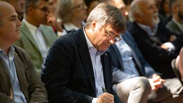 El expresidente de la Generalitat y candidato de Junts a las elecciones catalanas, Carles Puigdemont, durante un acto de campaña de Junts, en el Théâtre de Verdure, a 20 de abril de 2024, en Amélie-les-Bains-Palalda (Francia). Puigdemont ha participado junto con alcaldes catalanes en un acto de campaña electoral de Junts+ de cara a las elecciones autonómicas que se celebrarán en Cataluña el próximo 12 de mayo.
20 ABRIL 2024;JUNTS;JUNTS+;POLÍTICA;MITIN;ACTO;CAMPAÑA;ELECCIONES;AUTONÓMICAS;12M;12 DE MAYO
Glòria Sánchez / Europa Press
20/04/2024