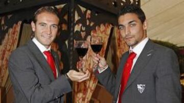 <b>DOS EXTREMOS GANADORES. </b>Capel y Navas brindaron con AS por lograr en 2011 al menos los éxitos que consiguieron en el año que termina ya.