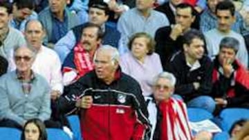 <B>IMPUSO SU AUTORIDAD DESDE EL INICIO. </B>Luis Aragonés ha sabido sacar partida de un grupo de futbolistas que también desde el primer día se identificaron con el ascenso. Luis impuso su autoridad desde el inicio.