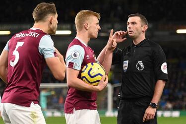 Premier League to adopt new VAR technology to improve offside decisions