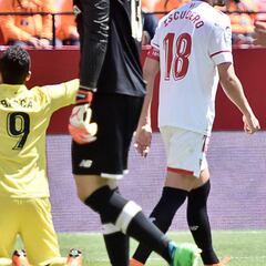 Bacca le marca a su ex equipo y sale aplaudido en Sevilla