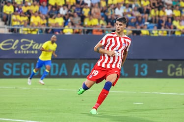 Llegó a la cantera madridista con la que consiguió la Copa de Campeones y la División de Honor juvenil en la temporada 2009/2010. Pasó al Real Madrid Castilla con quien consiguió ascender a Segunda División en 2011/2012. En 2012 firmó con el primer equipo del Real Madrid y debutó en Champions. En 2014 se marchó a la Juventus, aunque el Madrid se guardaba una opción de compra, por ello regresó en 2016 y consiguió 4 títulos. En 2017 se fue al Chelsea quien lo cedió año y medio al Atlético de Madrid, que lo acabó comprando. En 2020 se fue cedido a la Juventus y finalmente regresó el verano de 2022 al Atlético de Madrid.