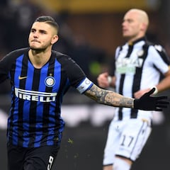 Icardi, a lo Panenka, hace sonreír al Inter