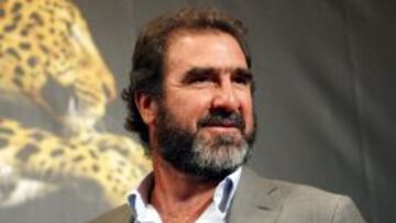 Cantona, arrestado en Londres por agredir a un hombre