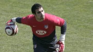 El Tottenham se fija en Asenjo para la próxima temporada