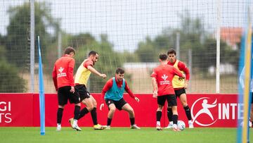 21-08-25. IMAGEN DEL ENTRENAMIENTO DEL SPORTING EN MAREO.