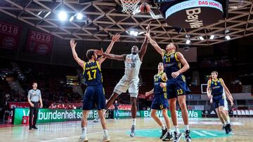 Golden Dike, ante el Alba Berlín.