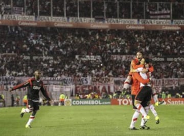 El equipo argentino consigue su tercera Copa Libertadores. Los mexicanos estuvieron cerca de conquistar por primera vez el sur del continente.