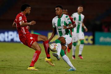 Imágenes del partido aplazado entre Atlético Nacional y América de Cali en el estadio Atanasio Girardot, a puertas cerradas, por la Liga BetPlay.