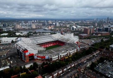 Estado actual del estadio del Manchester United. Ubicado en Old Trafford, Gran Mánchester, en la región noroeste de Inglaterra. Apodado "El teatro de los sueños" por Sir Bobby Charlton, ha sido el estadio del United desde 1910.