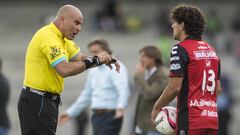 Francisco Chacón se “guarda” las tarjetas amarillas