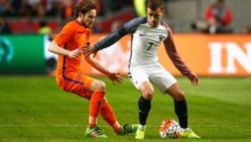 Griezmann con la selección francesa ante Holanda.