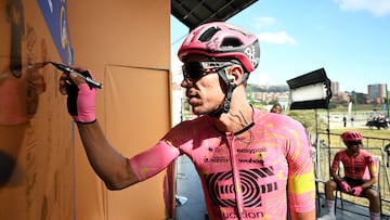 TUNJA, COLOMBIA - FEBRUARY 08: Rigoberto Uran of Colombia and Team EF Education - EasyPost signs prior to the 4th Tour Colombia 2024, Stage 3 a 141.9km stage from Tunja to Tunja on February 08, 2024 in Tunja, Colombia. (Photo by Maximiliano Blanco/Getty Images)