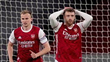 Soccer Football - Premier League - Arsenal v Everton - Emirates Stadium, London, Britain - April 23, 2021 Arsenal&#039;s Calum Chambers looks dejected after missing a chance to score Pool via REUTERS/John Walton EDITORIAL USE ONLY. No use with unauthorize