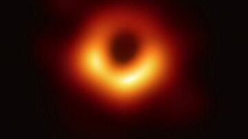 Primera imagen de un agujero negro
 EHT
 17/06/2021