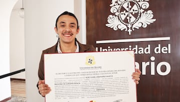 ¡Alelí Chaparro se gradúa con el primer título de pregrado no binario en la Universidad y en Colombia!