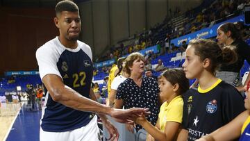 Edy Tavares, jugador del Real Madrid, antes de un partido de la Liga ACB