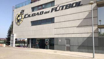 Guerra civil en el TAD por
el adelanto electoral en la FEF