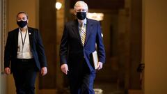 Senate Majority Leader Mitch McConnell (R-KY) walks to the Senate Chamber on Capitol Hill in Washington, U.S., September 10, 2020.      REUTERS/Joshua Roberts