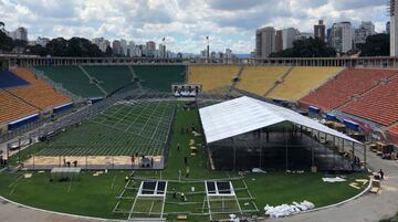 El club brasileño implemento 200 camas de hospital dentro del estadio para ayudar a en Sao Paulo.