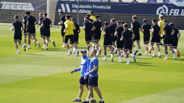 Pablo Guede durante el entrenamiento de este viernes.