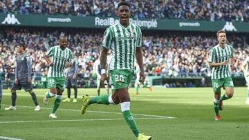 Junior celebra el gol que marc&oacute; ante el Celta en el Benito Villamar&iacute;n.