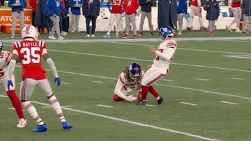 En el duelo Patriots vs. Giants, el jugador Younghoe Koo vivió un insólito error en un intento de tiro que terminó impactando el césped, en lugar del balón.