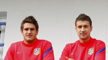 PREPARADOS. Koke y Gabi posan en el Cerro del Espino.