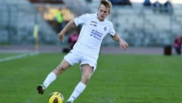 Atlético y Sevilla espían al joven lateral Lorenzo Dickmann