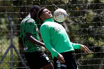 Atlético Nacional se pone al día en el calendario y este jueves enfrentará a Envigado en el Atanasio Girardot. Así se preparan los dirigidos por Hernán Darío Herrera.