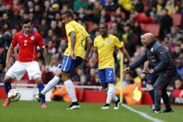 Los amistosos ante Irán y Brasil de marzo pasado no fueron buenos en cuanto a resultados. 2-0 ante los asiáticos en Austria, y 1-0 ante los sudamericanos en Londres, consignan la peor racha de Sampaoli como DT de Chile.