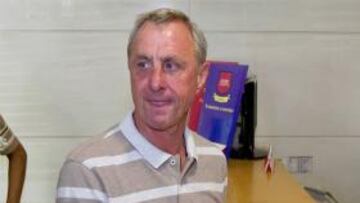 Cruyff avisa: "que nadie entierre al Madrid"