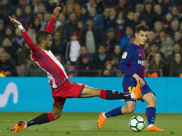 4-1. Luis Suárez marcó el cuarto gol tras un pase de Coutinho.