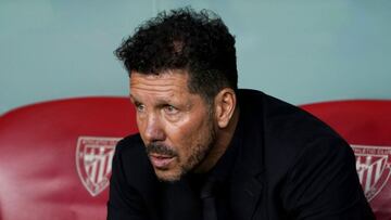 Soccer Football - LaLiga - Athletic Bilbao v Atletico Madrid - San Mames, Bilbao, Spain - April 30, 2022 Atletico Madrid coach Diego Simeone REUTERS/Vincent West