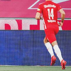 El Salzburgo no falla en su regreso y se afianza en el liderato